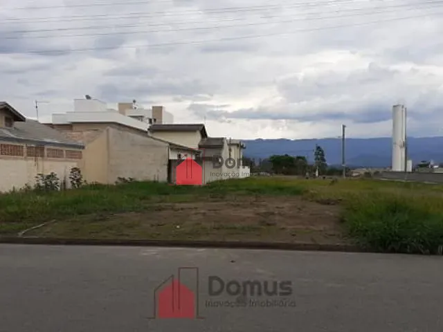 Terreno com 200m², à venda, no bairro Parque das Palmeiras em Pindamonhangaba