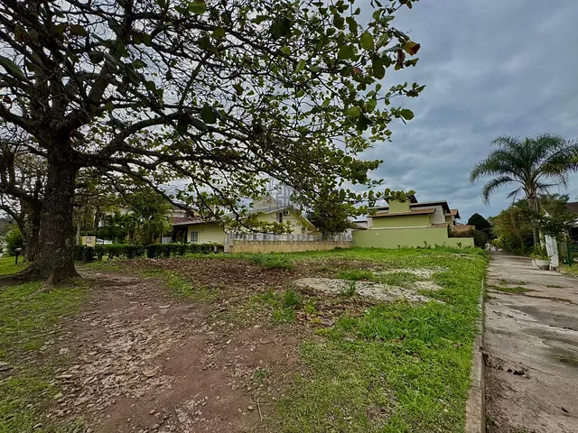 Terreno com 450m², à venda, no bairro Jurerê Internacional em Florianópolis