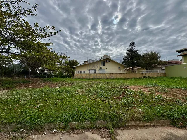 Terreno com 450m², à venda, no bairro Jurerê Internacional em Florianópolis