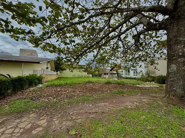 Terreno com 450m², à venda, no bairro Jurerê Internacional em Florianópolis