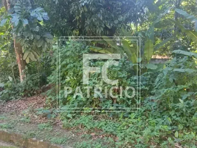 Terreno com 673m², à venda, no bairro Limoeiro em Guapimirim