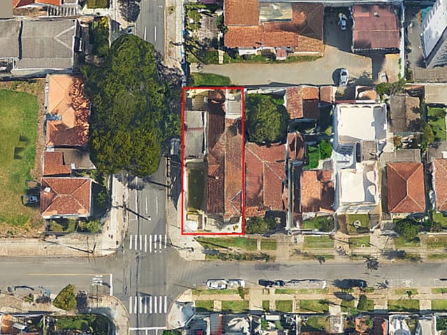 Terreno com 527m², à venda, no bairro Água Verde em Curitiba