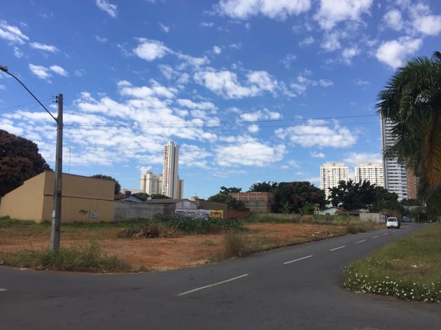 Terreno com 2293m², à venda, no bairro Parque Amazônia em Goiânia