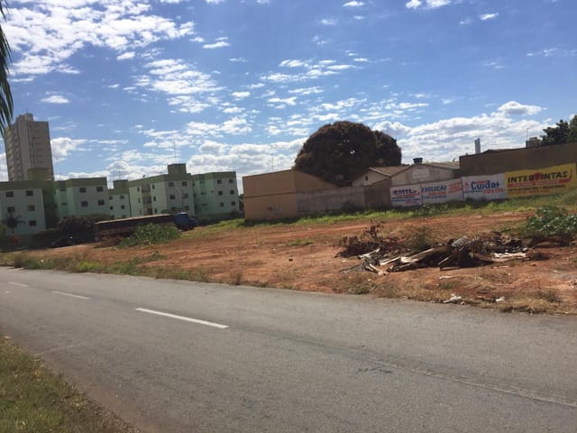 Terreno com 2293m², à venda, no bairro Parque Amazônia em Goiânia