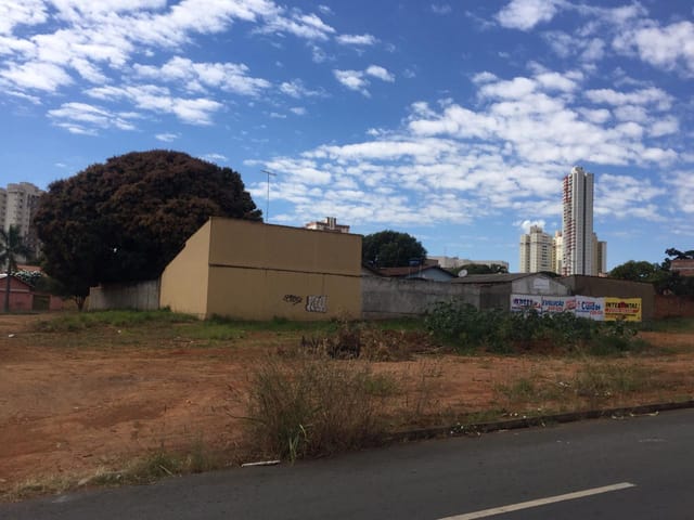Terreno com 2293m², à venda, no bairro Parque Amazônia em Goiânia