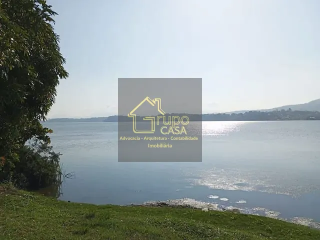 Terreno com 727m², à venda, no bairro Jardim Interlagos (Maricá) em Maricá