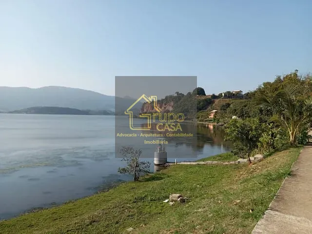 Terreno com 727m², à venda, no bairro Jardim Interlagos (Maricá) em Maricá