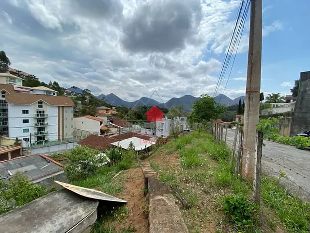 Terreno com 323m², à venda, no bairro Braunes em Nova Friburgo