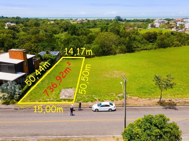 Terreno com 737m², à venda, no bairro Manguinhos em Serra