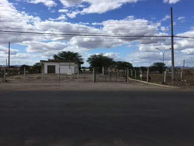 Terreno com 13631m², à venda, no bairro Jardim Bahia em Paulo Afonso
