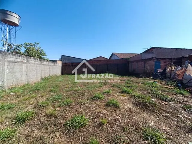 Terreno com 853m², à venda, no bairro Vila Galvão em Senador Canedo