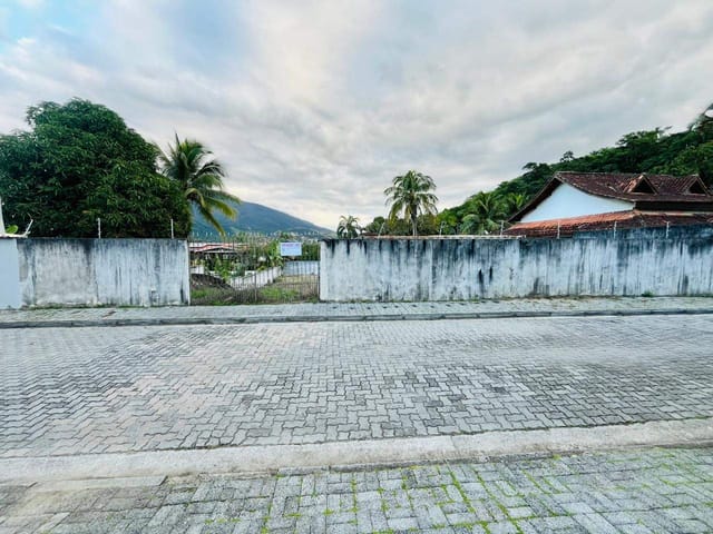 Terreno com 933m², à venda, no bairro Cocaia em Ilhabela