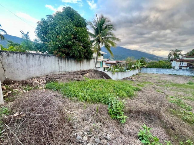 Terreno com 933m², à venda, no bairro Cocaia em Ilhabela