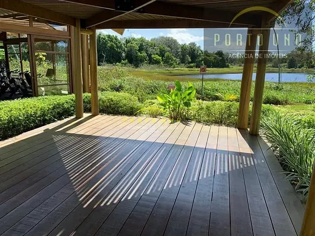 Terreno com 600m², à venda, no bairro Praia do Forte em Praia do Forte