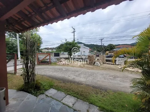 Terreno com 660m², para alugar, no bairro Várzea das Moças em Niterói