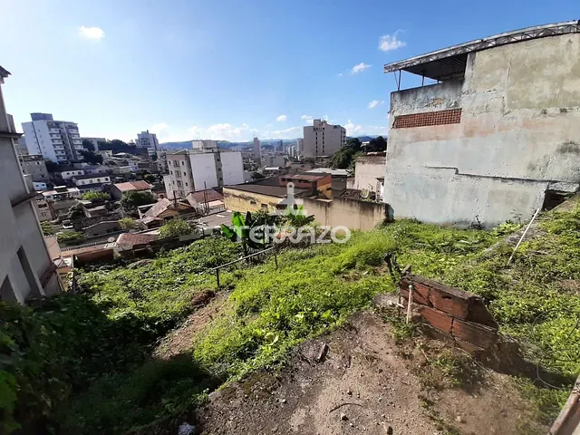 Terreno com 378m², à venda, no bairro São João em Volta Redonda