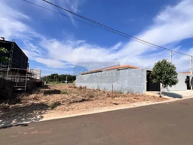 Terreno com 363m², à venda, no bairro Residencial Florabella em Holambra