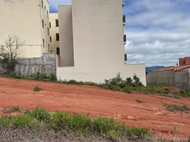 Terreno com 259m², à venda, no bairro Vale do Itaim em Cambuí