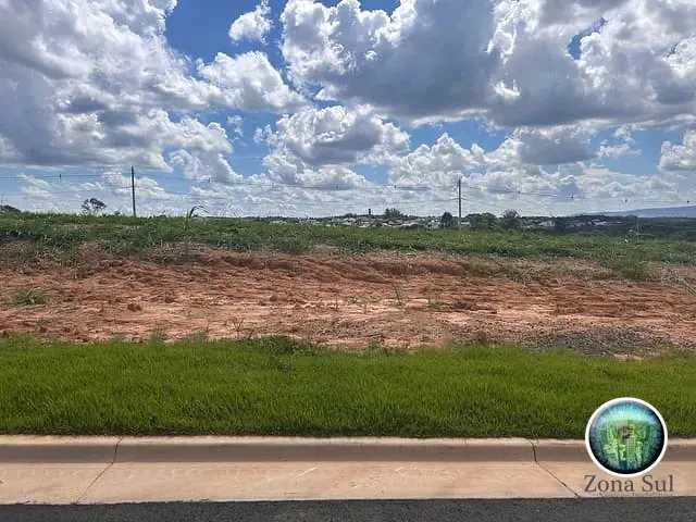 Terreno com 300m², à venda, no bairro Alphaville Nova Esplanada em Votorantim