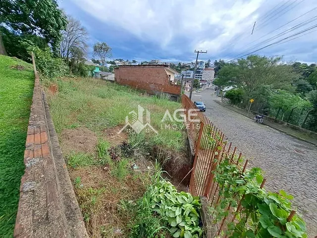 Terreno com 302m², à venda, no bairro São Cristóvão em Erechim