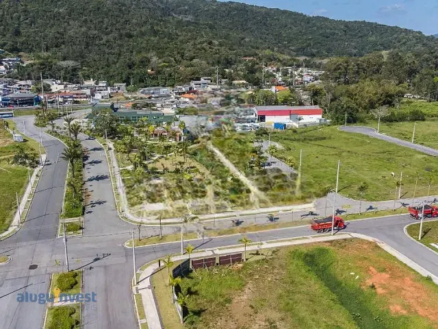 Terreno com 450m², à venda, no bairro Ingleses do Rio Vermelho em Florianópolis