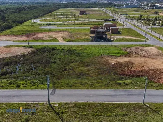 Terreno com 450m², à venda, no bairro Ingleses do Rio Vermelho em Florianópolis