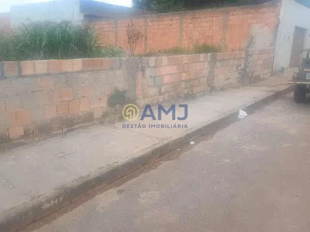 Terreno com 360m², à venda, no bairro Parque das Águas Bonitas I em Águas Lindas de Goiás