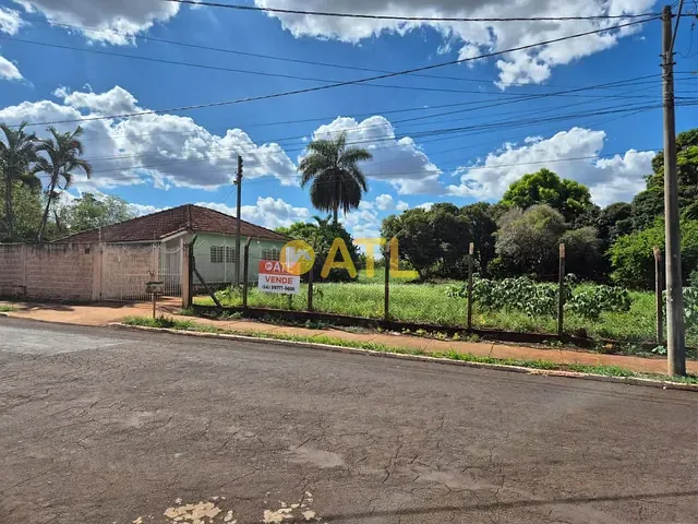 Terreno com 6007m², à venda, no bairro Conjunto Habitacional Orlando Quagliato em Ourinhos