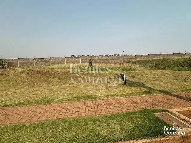 Terreno com 761m², à venda, no bairro Pulinópolis em Mandaguaçu