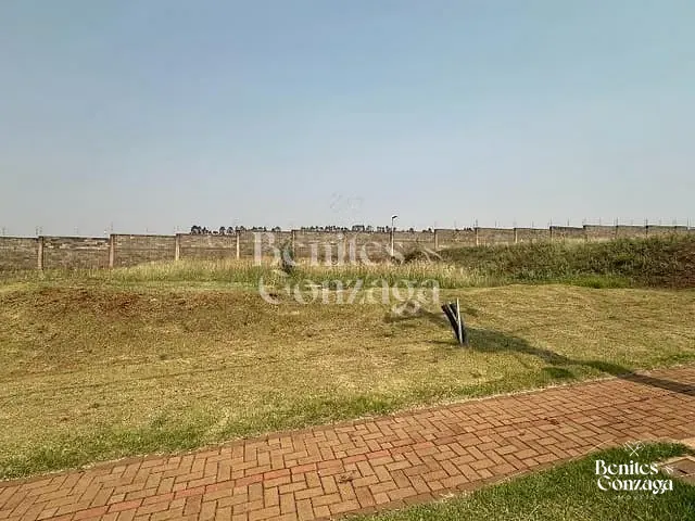 Terreno com 761m², à venda, no bairro Pulinópolis em Mandaguaçu