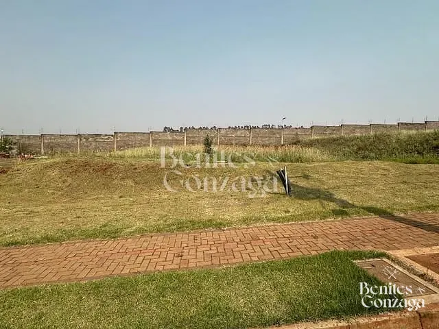 Terreno com 761m², à venda, no bairro Pulinópolis em Mandaguaçu