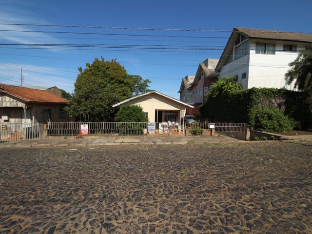 Terreno com 495m², à venda, no bairro Jardim Carvalho em Ponta Grossa