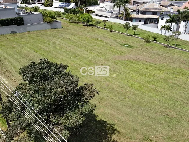 Terreno com 1026m², à venda, no bairro Jardim Tarobá em Cambé