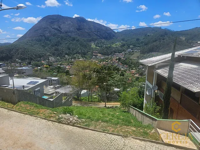 Terreno com 421m², à venda, no bairro Cônego em Nova Friburgo