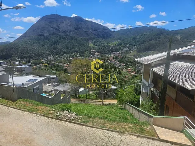 Terreno com 421m², à venda, no bairro Cônego em Nova Friburgo