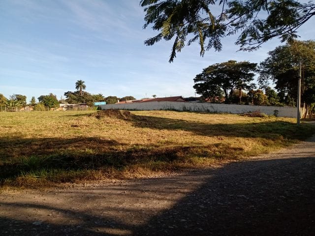 Terreno com 3960m², à venda ou para alugar, no bairro Jardim São Francisco em Piracicaba