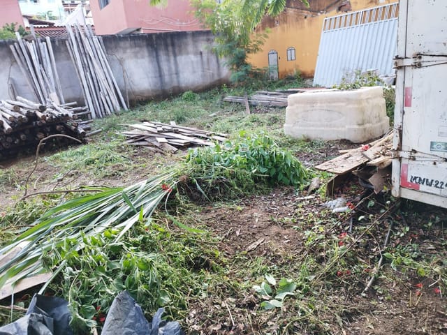 Terreno com 365m², à venda, no bairro Vila Bretas em Governador Valadares