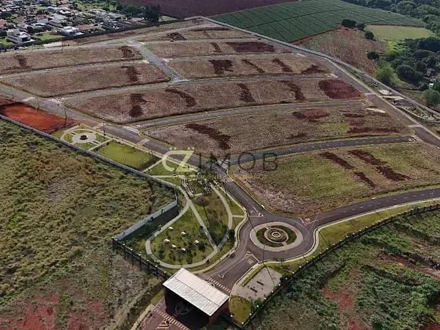 Terreno com 392m², à venda, no bairro Cravinhos em Cravinhos