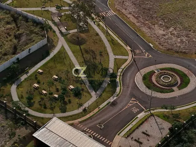 Terreno com 392m², à venda, no bairro Cravinhos em Cravinhos