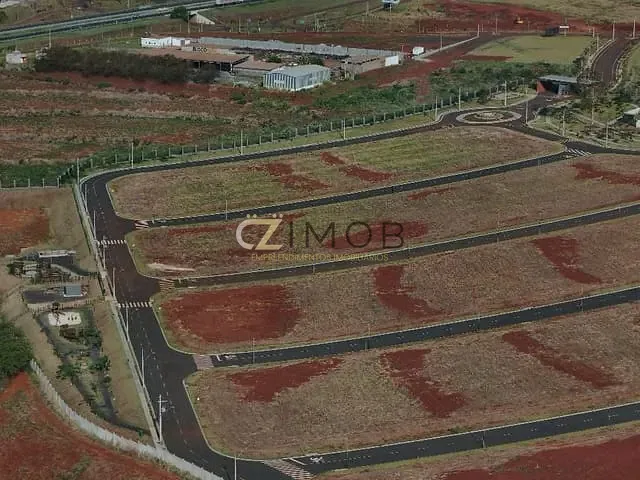 Terreno com 392m², à venda, no bairro Cravinhos em Cravinhos