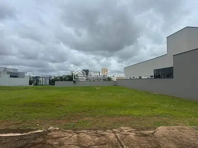 Terreno com 450m², à venda, no bairro Chácara Letônia em Americana