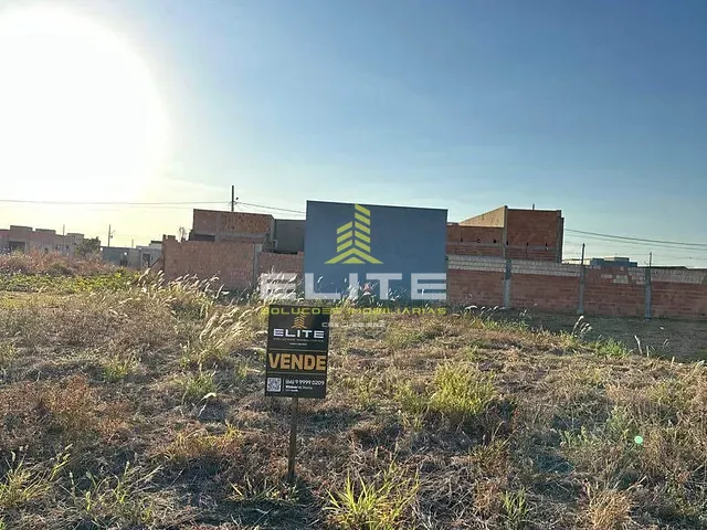 Terreno com 306m², à venda, no bairro Parque dos Poderes em Sorriso