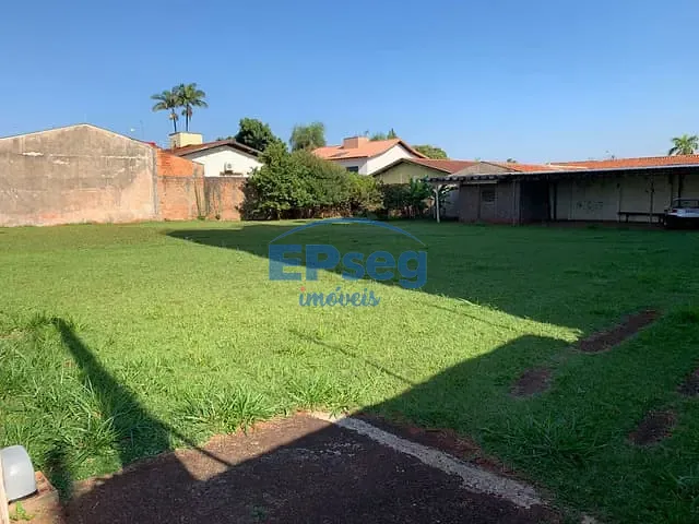 Terreno com 900m², à venda ou para alugar, no bairro Gaion em Londrina