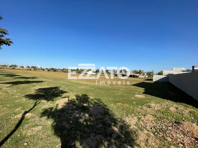 Terreno com 926m², à venda, no bairro Hectares em Dourados