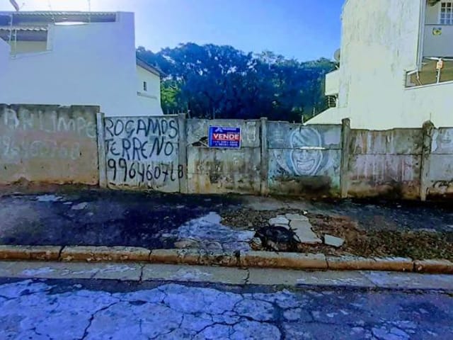 Terreno com 300m², à venda, no bairro Chácara Junqueira em Tatuí