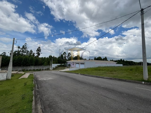 Terreno com 1250m² 3 quartos e 4 banheiros, à venda, no bairro Reserva São José em Salto de Pirapora