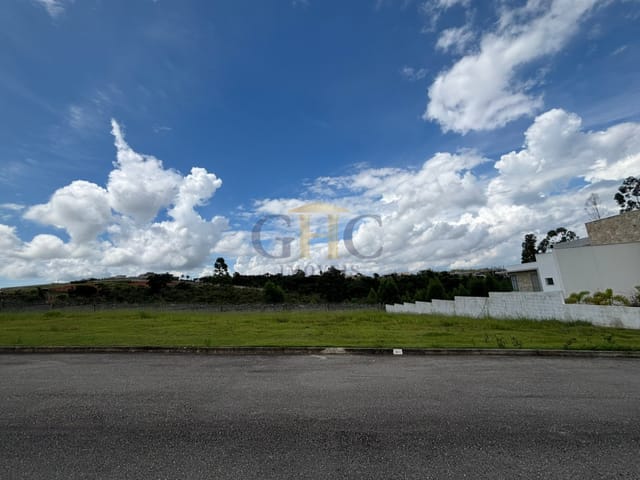 Terreno com 1250m² 3 quartos e 4 banheiros, à venda, no bairro Reserva São José em Salto de Pirapora