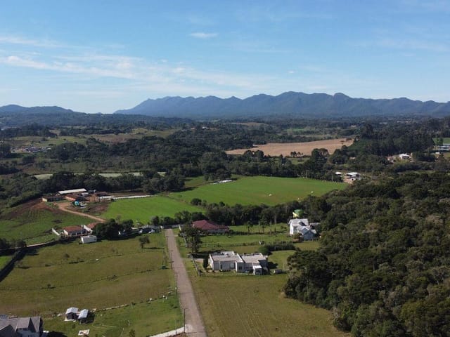 Terreno com 2800m², à venda, no bairro Planta Laranjeiras em Piraquara
