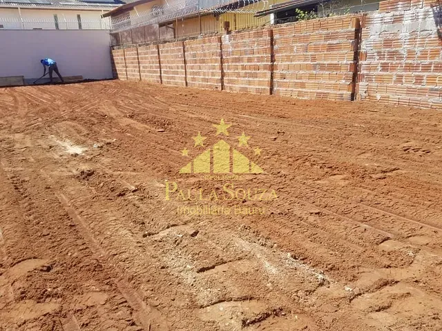 Terreno à venda, no bairro Parque Jardim Europa em Bauru