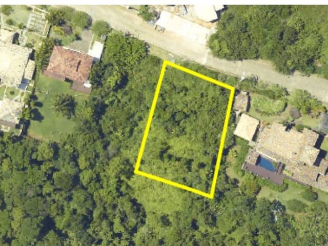 Terreno com 620m², à venda, no bairro Siriúba em Ilhabela
